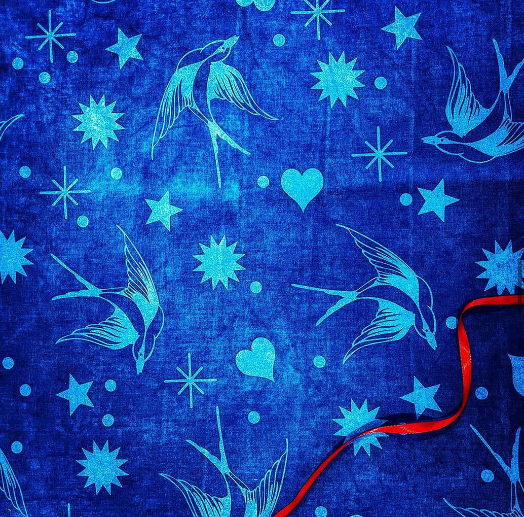 Indigo-dyed commercial fabric